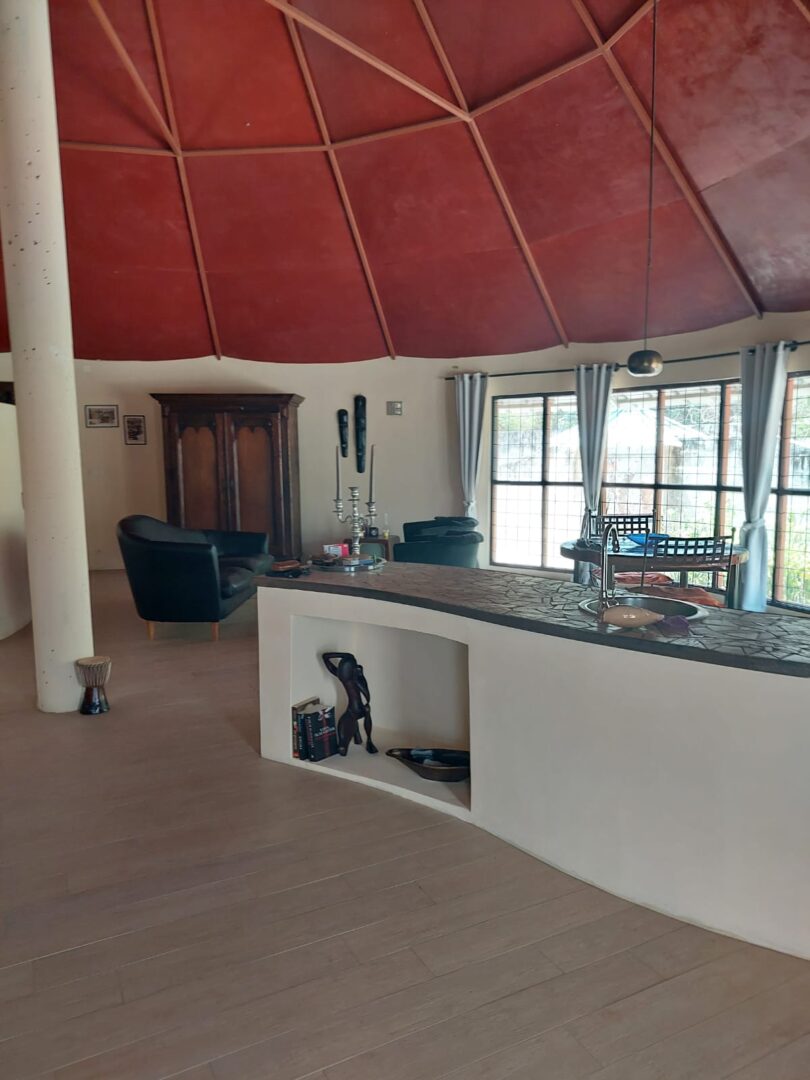 Luxury Round House Near Beach For Sale