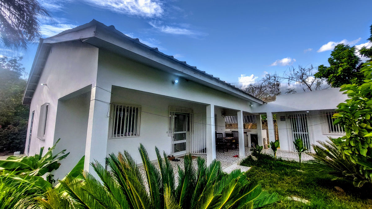 Attractive House on Large Plot for Sale