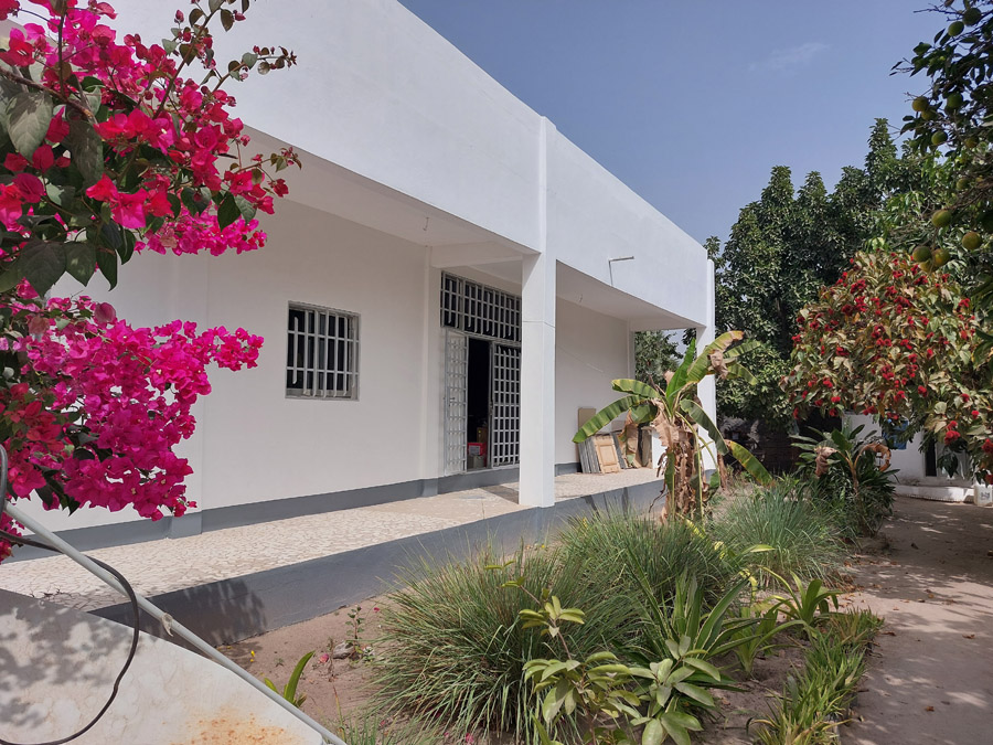 Well built multi-use property on 900 m2 plot