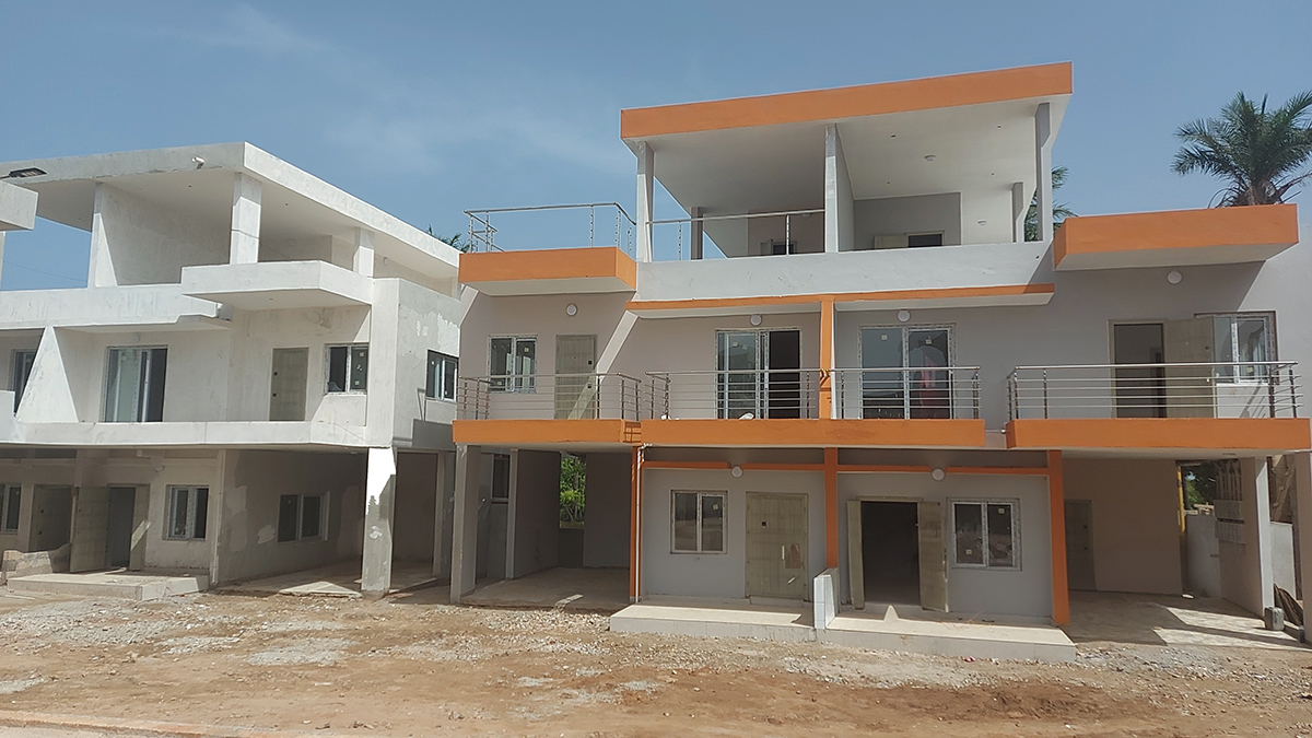 2 Bed Semi-attached Townhouse with rooftop seaview