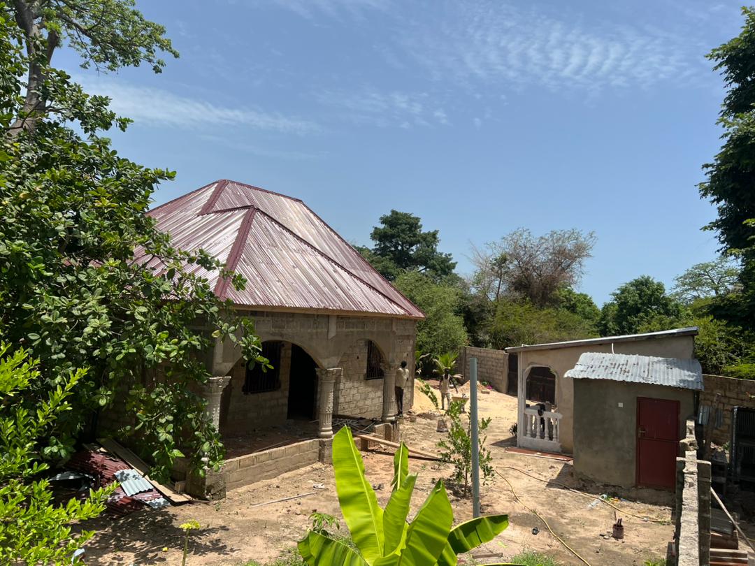 Unfinished 2 Bedroom House on 470 m2 plot + 285 m2 empty plot