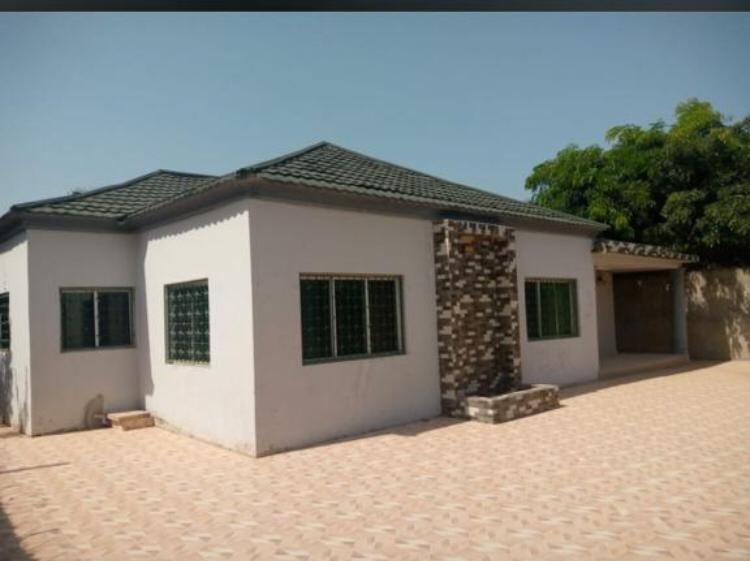 SINGLE-FAMILY HOME OF 3 BEDROOMS RESIDENTIAL COMPOUND FOR SALE  IN THE GAMBIA AT SALAGI
