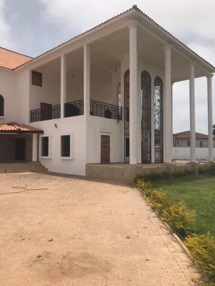 5 bedrooms house for sale at Brufut height with pool for sale