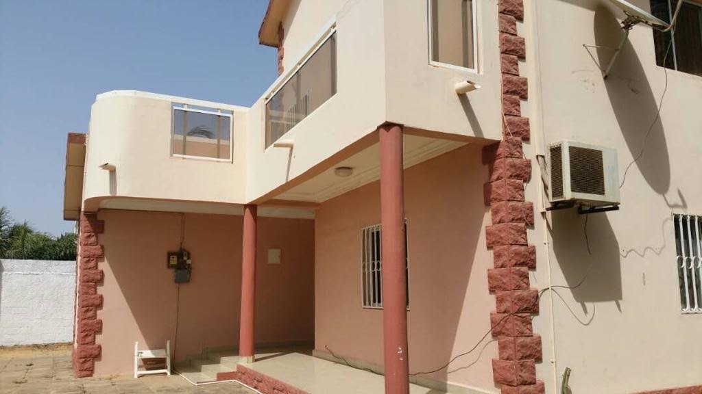4 BEDROOMS HOUSE AT TAF BRUFUT ON THE HIGHWAY AND DIRECT SEAVIEW FOR SALE